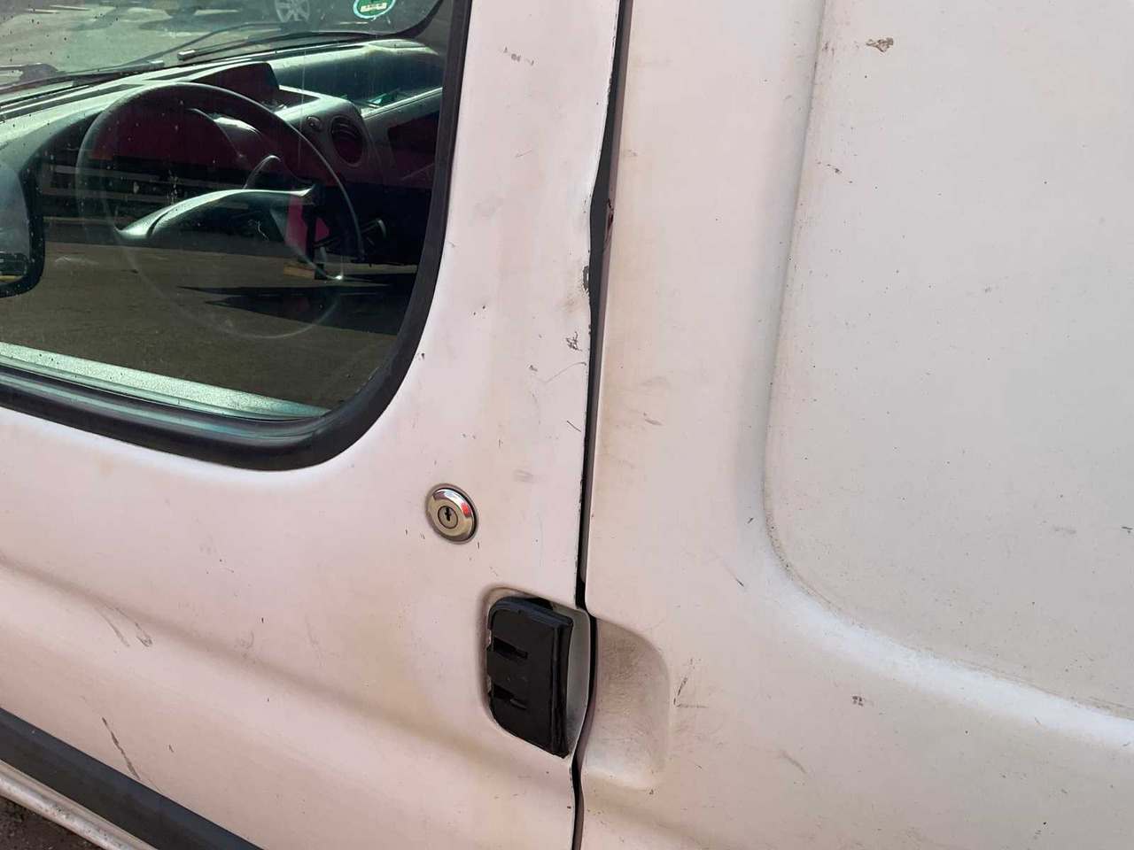 2007 PEUGEOT PARTNER COMMERCIAL VEHICLE - Véhicule utilitaire: photos 5 2007 PEUGEOT PARTNER COMMERCIAL VEHICLE - Véhicule utilitaire: photos 5