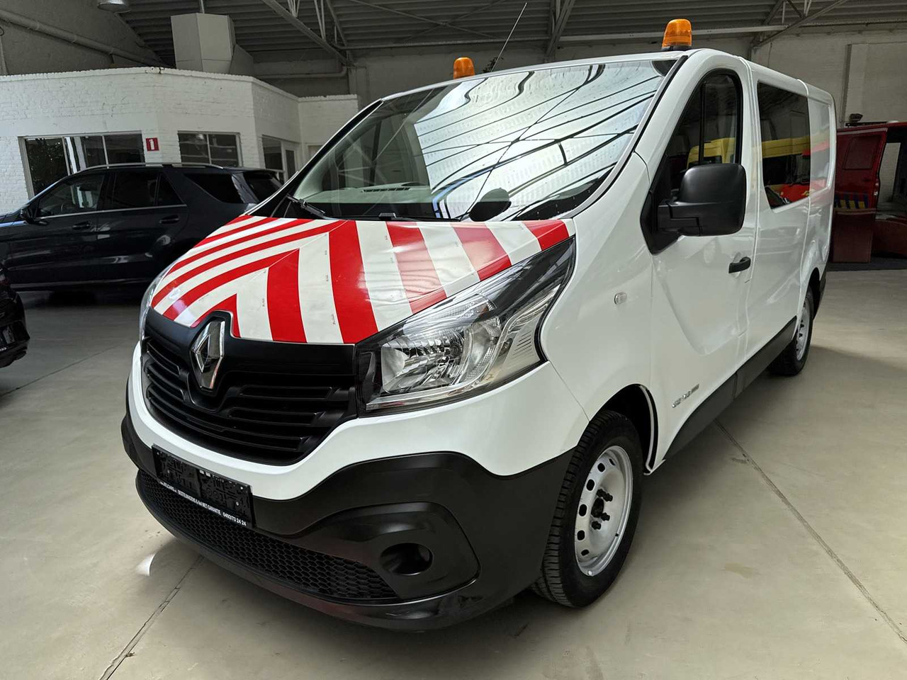 2017 RENAULT TRAFIC DOUBLE CAB 92.000KM - Véhicule utilitaire: photos 1 2017 RENAULT TRAFIC DOUBLE CAB 92.000KM - Véhicule utilitaire: photos 1