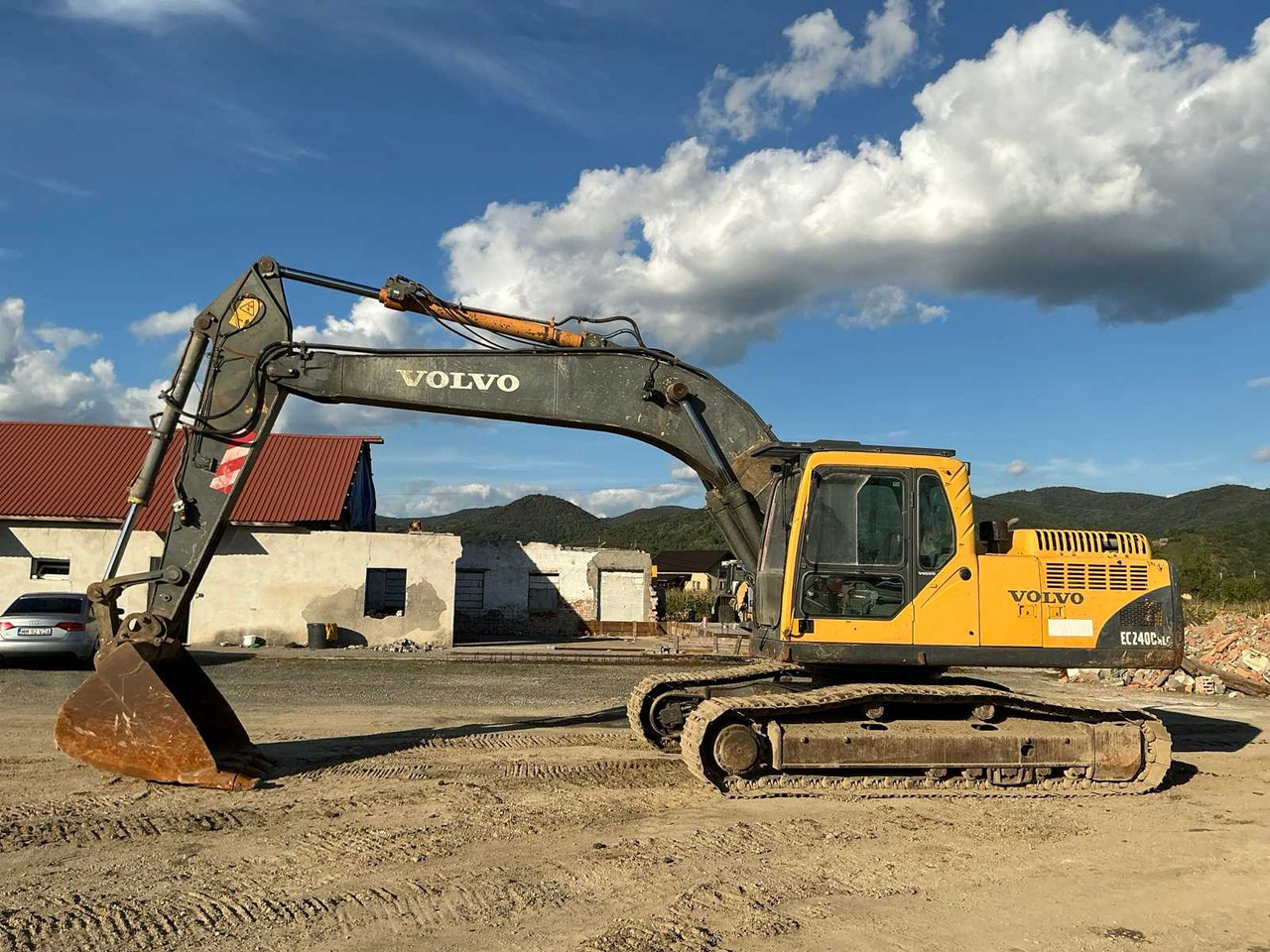 Volvo EC 240 BNLC - Pelle sur chenille: photos 4 Volvo EC 240 BNLC - Pelle sur chenille: photos 4