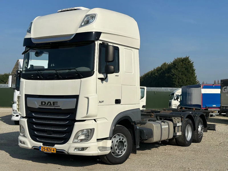 DAF XF 480 XF480.26 FAN. EURO6. 2021. Meesturende achteras!! - Châssis cabine: photos 1 DAF XF 480 XF480.26 FAN. EURO6. 2021. Meesturende achteras!! - Châssis cabine: photos 1