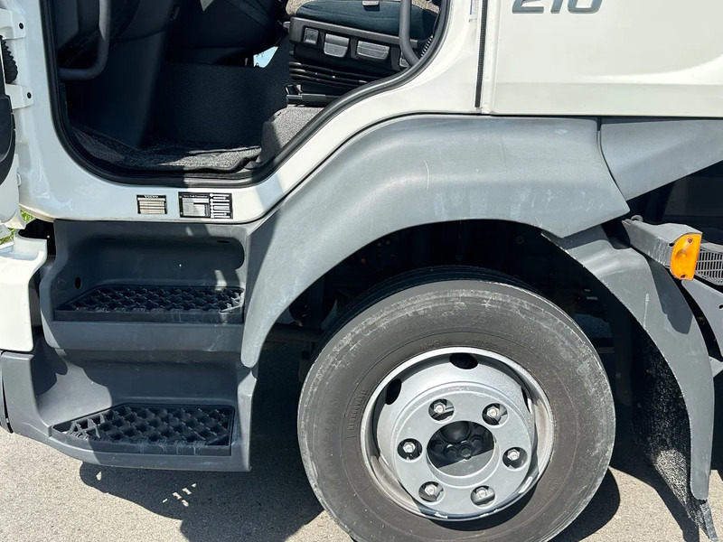 Volvo FL 210.12 EURO6 - Camion fourgon: photos 5 Volvo FL 210.12 EURO6 - Camion fourgon: photos 5