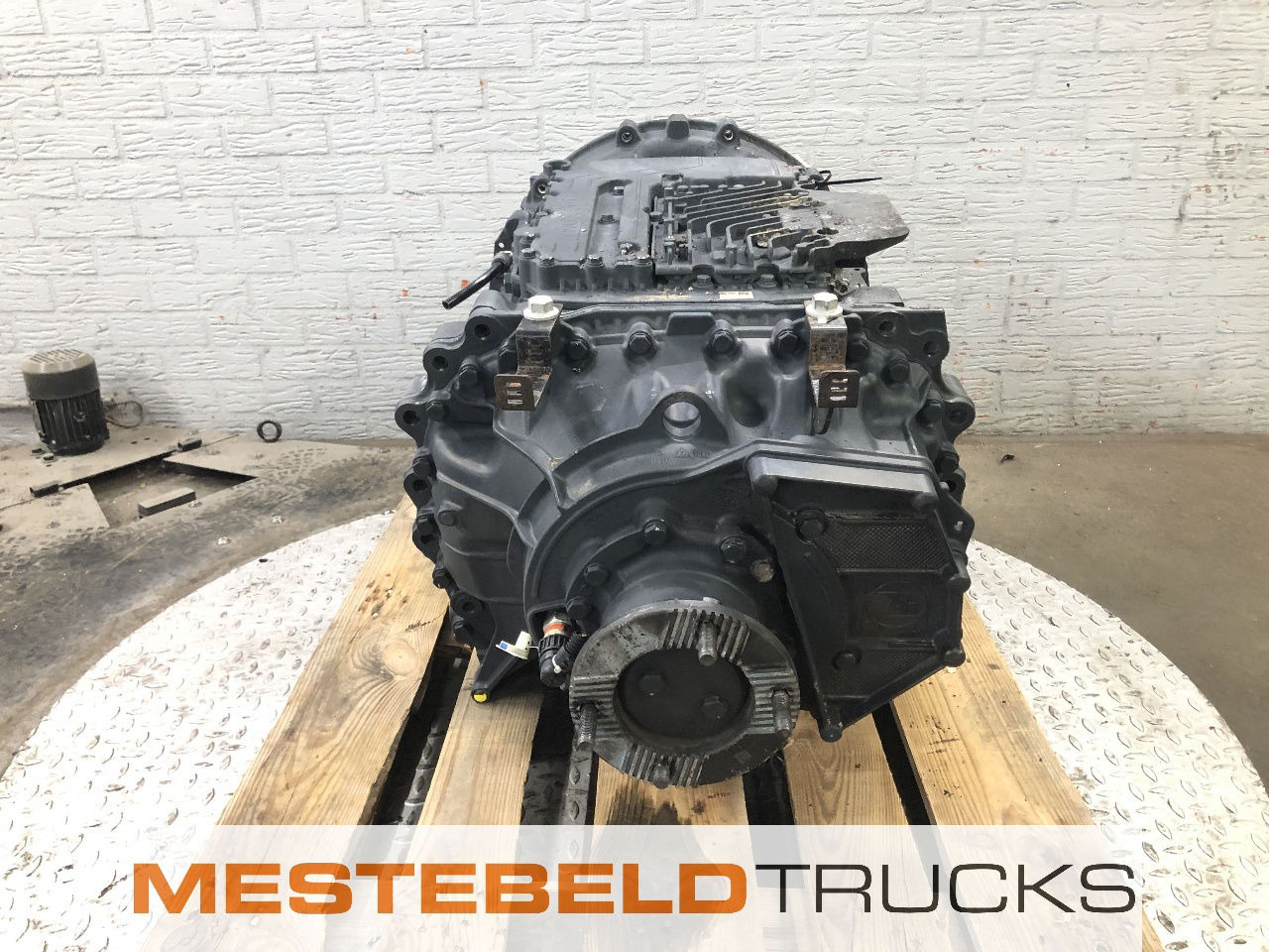 BMC Versnellingsbak 12 TX 2210 TO - Boîte de vitesse et pièces pour Camion: photos 4 BMC Versnellingsbak 12 TX 2210 TO - Boîte de vitesse et pièces pour Camion: photos 4