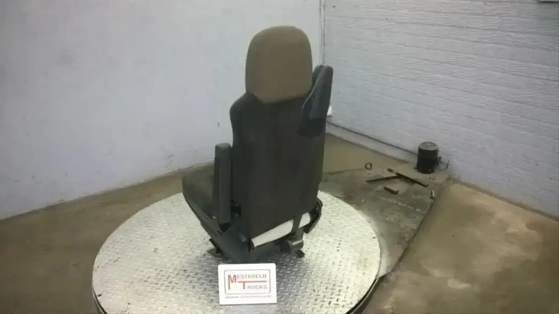 DAF Bijrijdersstoel - Cabine et intérieur pour Camion: photos 1 DAF Bijrijdersstoel - Cabine et intérieur pour Camion: photos 1