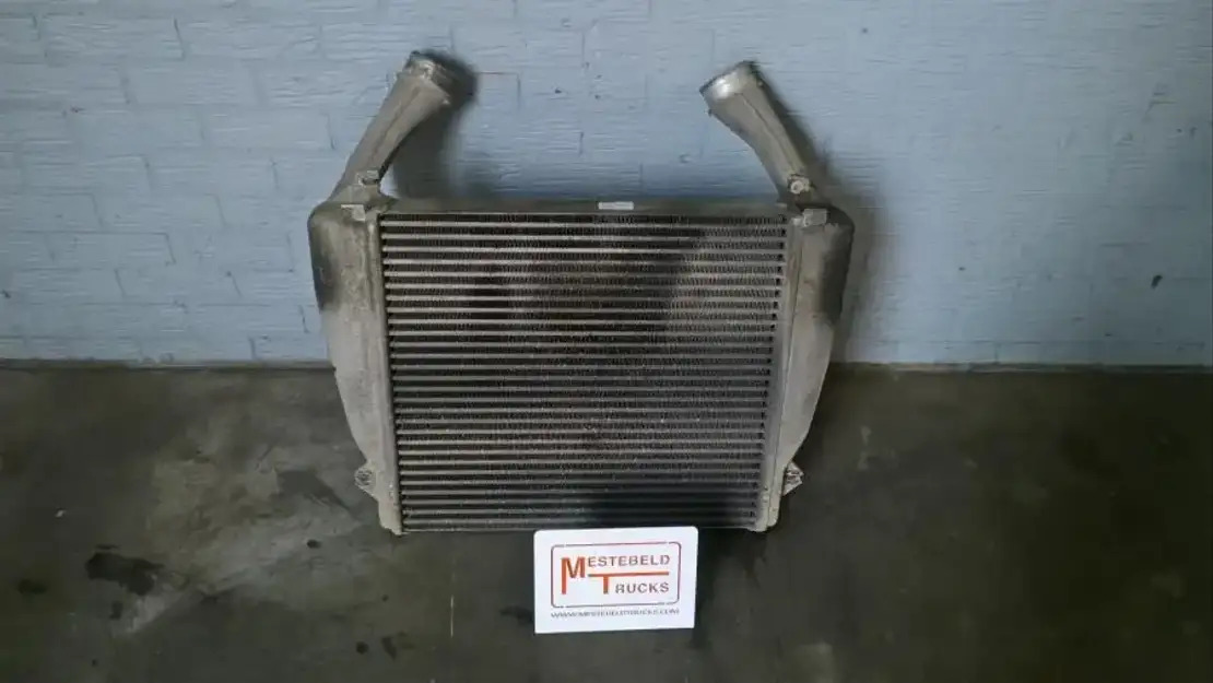 DAF Intercooler - Système de refroidissement pour Camion: photos 1 DAF Intercooler - Système de refroidissement pour Camion: photos 1