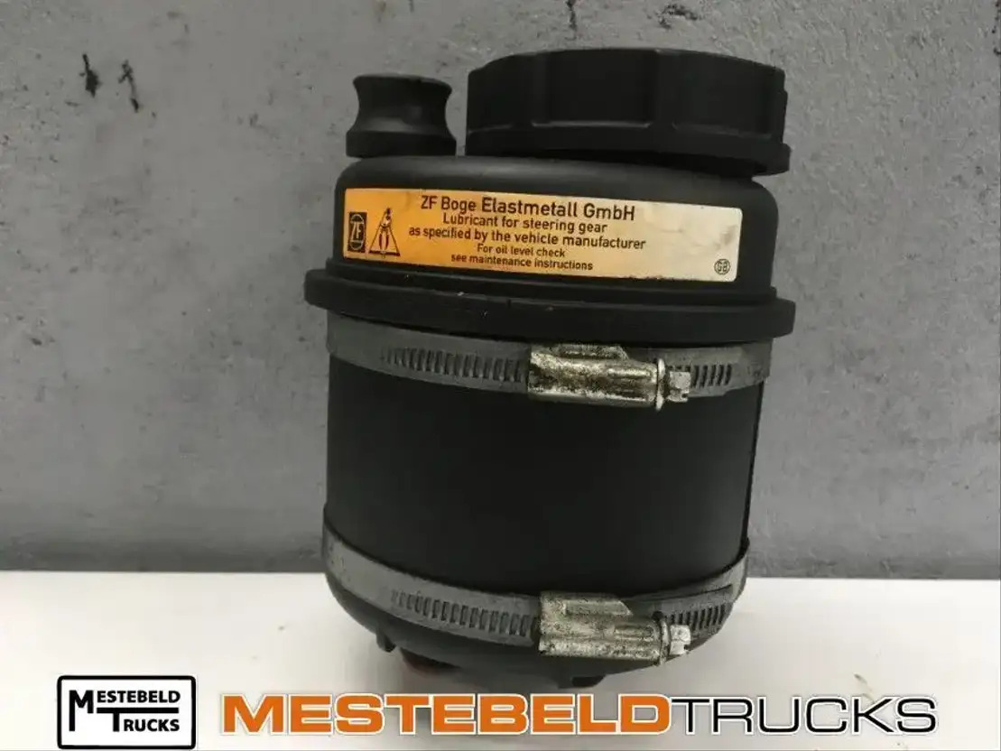 DAF Stuuroliereservoir - Commande de gouvernail pour Camion: photos 1 DAF Stuuroliereservoir - Commande de gouvernail pour Camion: photos 1