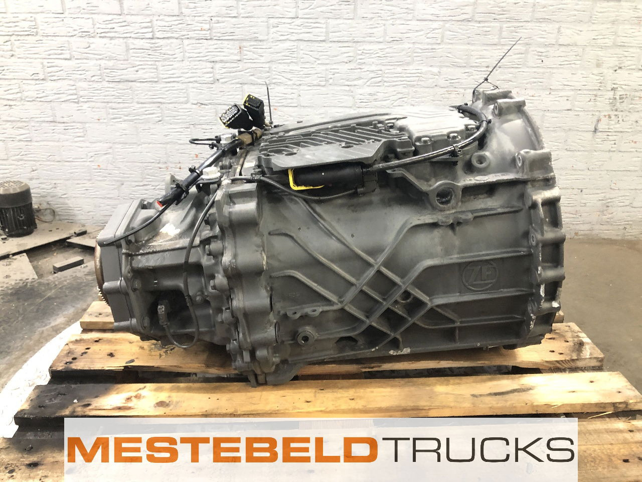 DAF Versnellingsbak 12 TX 2210 TD - Boîte de vitesse et pièces pour Camion: photos 1 DAF Versnellingsbak 12 TX 2210 TD - Boîte de vitesse et pièces pour Camion: photos 1