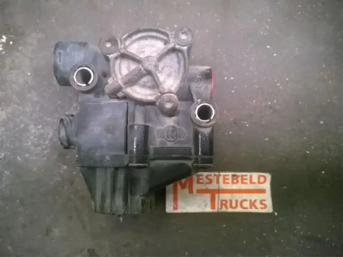 MAN A BS magneetventiel L2000 - Pièces de frein pour Camion: photos 1 MAN A BS magneetventiel L2000 - Pièces de frein pour Camion: photos 1