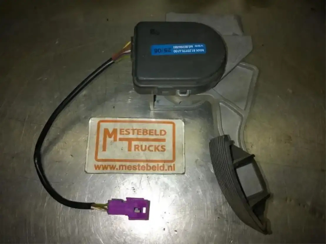 MAN Elektronisch gaspedaal TGL - Système électrique pour Camion: photos 1 MAN Elektronisch gaspedaal TGL - Système électrique pour Camion: photos 1