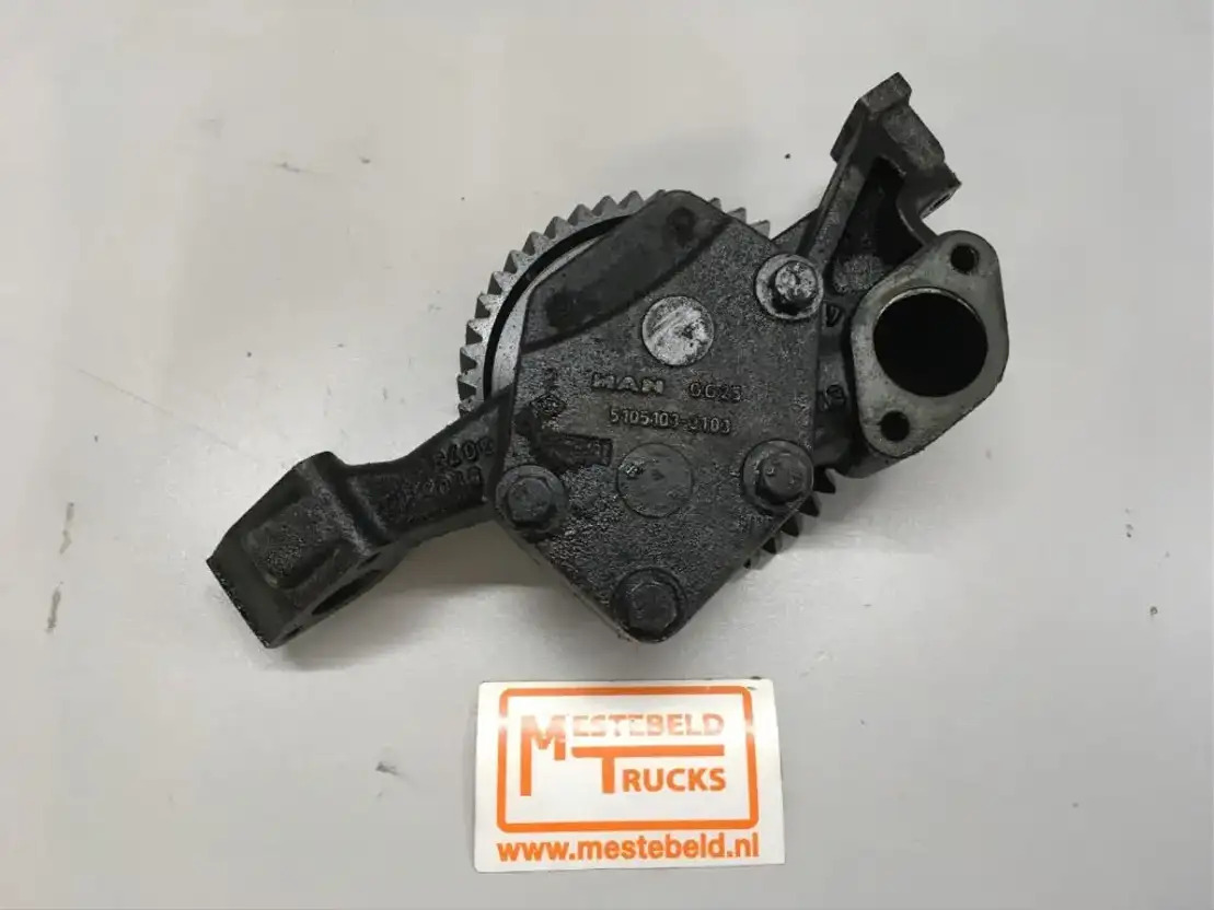 MAN Oliepomp van een D2876 LF 13/4V - Moteur et pièces pour Camion: photos 1 MAN Oliepomp van een D2876 LF 13/4V - Moteur et pièces pour Camion: photos 1