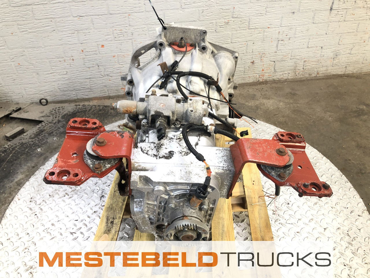 MAN Versnellingsbak 2845.6 - Boîte de vitesse et pièces pour Camion: photos 4 MAN Versnellingsbak 2845.6 - Boîte de vitesse et pièces pour Camion: photos 4