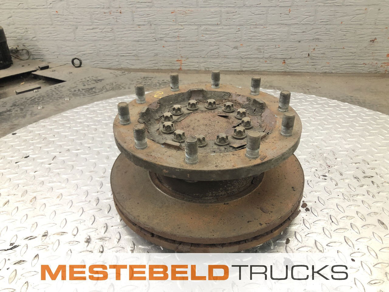 MAN Voorwielflens - Essieu avant pour Camion: photos 1 MAN Voorwielflens - Essieu avant pour Camion: photos 1