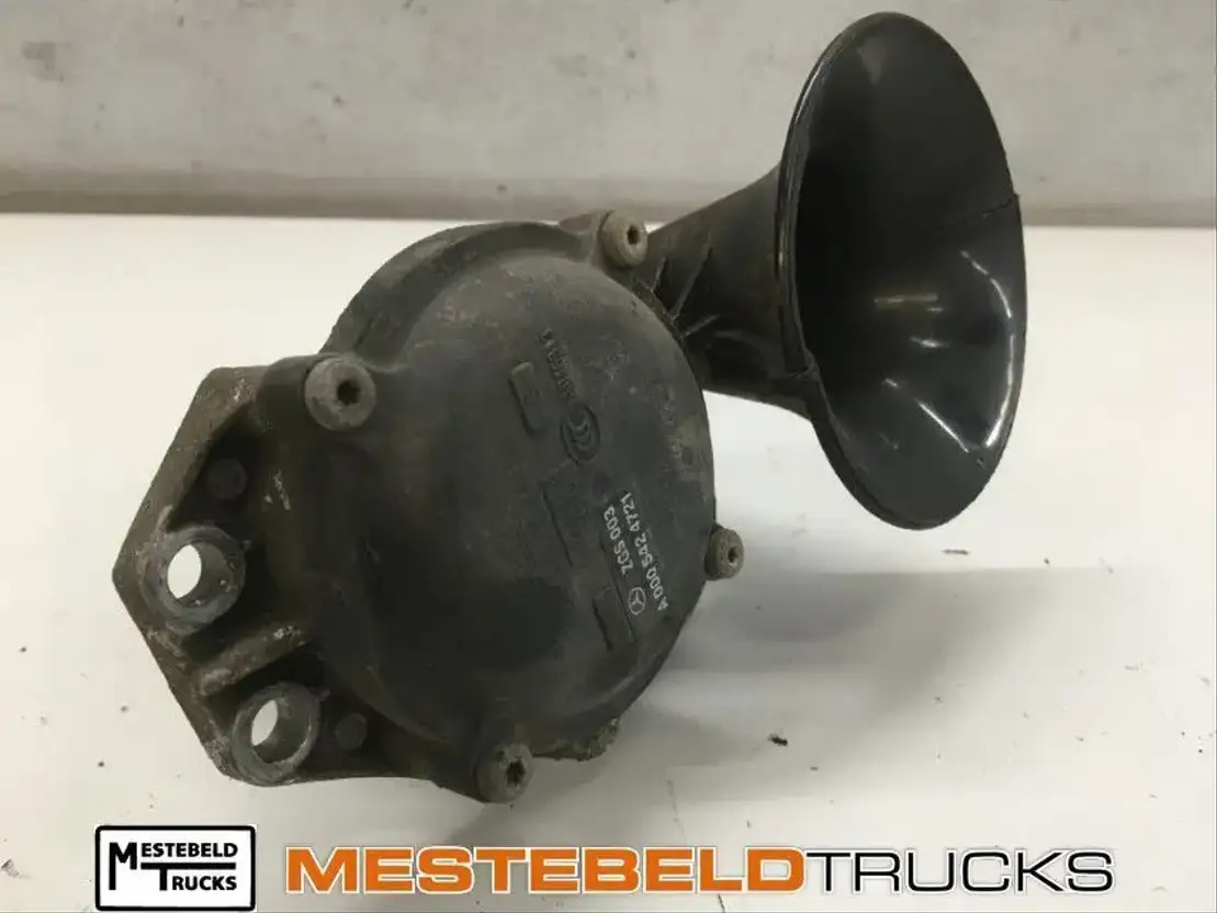 Mercedes-Benz Claxon - Frame/ Châssis pour Camion: photos 1 Mercedes-Benz Claxon - Frame/ Châssis pour Camion: photos 1