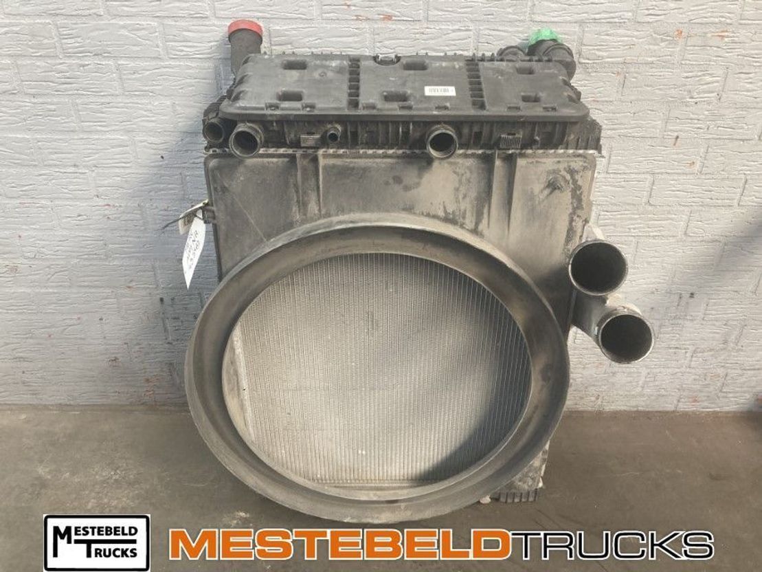 Mercedes-Benz Radiateur met intercooler - Radiateur pour Camion: photos 1 Mercedes-Benz Radiateur met intercooler - Radiateur pour Camion: photos 1