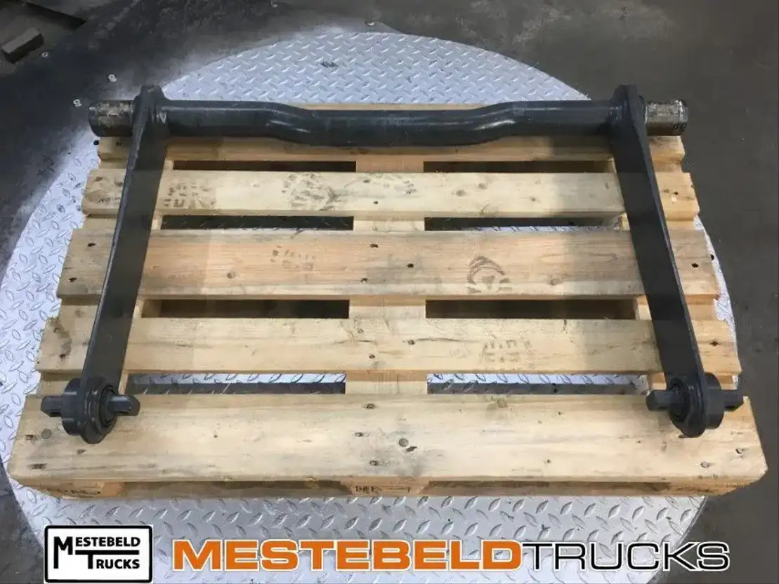 Mercedes-Benz Stabilisator voor vooras - Essieu avant pour Camion: photos 1 Mercedes-Benz Stabilisator voor vooras - Essieu avant pour Camion: photos 1