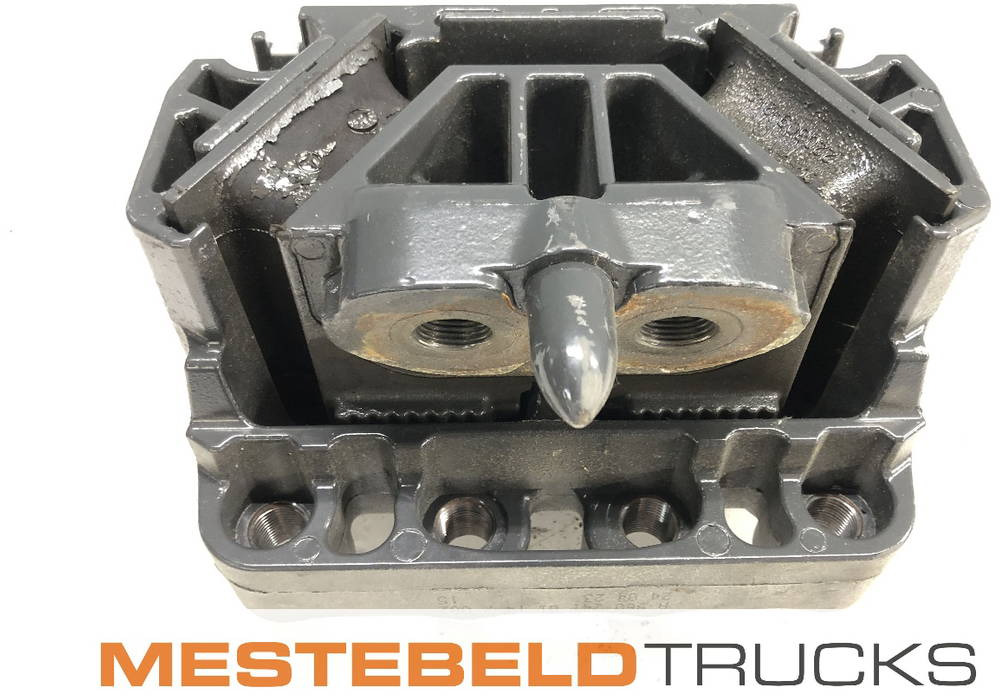 Mercedes-Benz Voorste motorrubber - Frame/ Châssis pour Camion: photos 1 Mercedes-Benz Voorste motorrubber - Frame/ Châssis pour Camion: photos 1