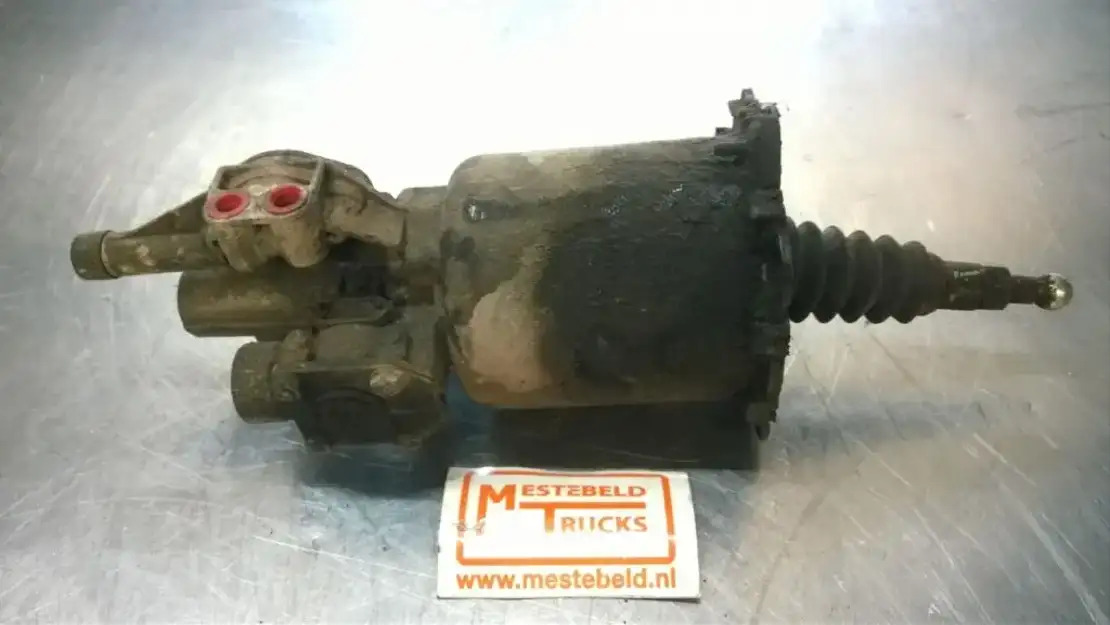 Renault K oppelingsbekrachtiger Premium - Embrayage et pièces pour Camion: photos 1 Renault K oppelingsbekrachtiger Premium - Embrayage et pièces pour Camion: photos 1