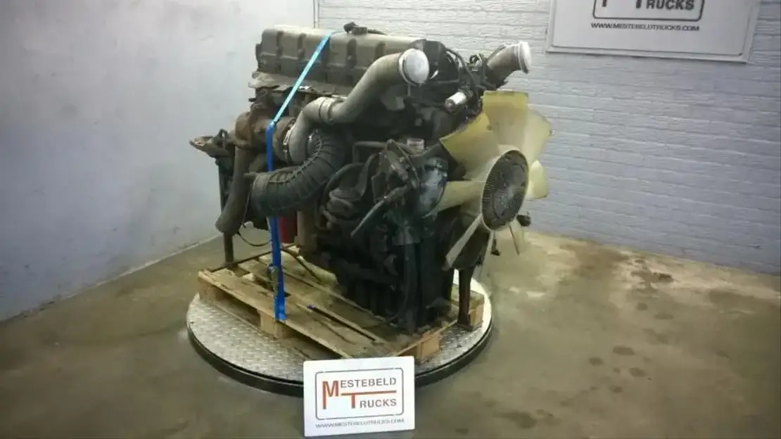 Renault Motor premium 420 DCI - Moteur pour Camion: photos 1 Renault Motor premium 420 DCI - Moteur pour Camion: photos 1
