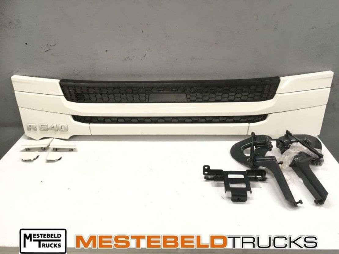 Scania Onderste frontgrille - Cabine et intérieur pour Camion: photos 1 Scania Onderste frontgrille - Cabine et intérieur pour Camion: photos 1