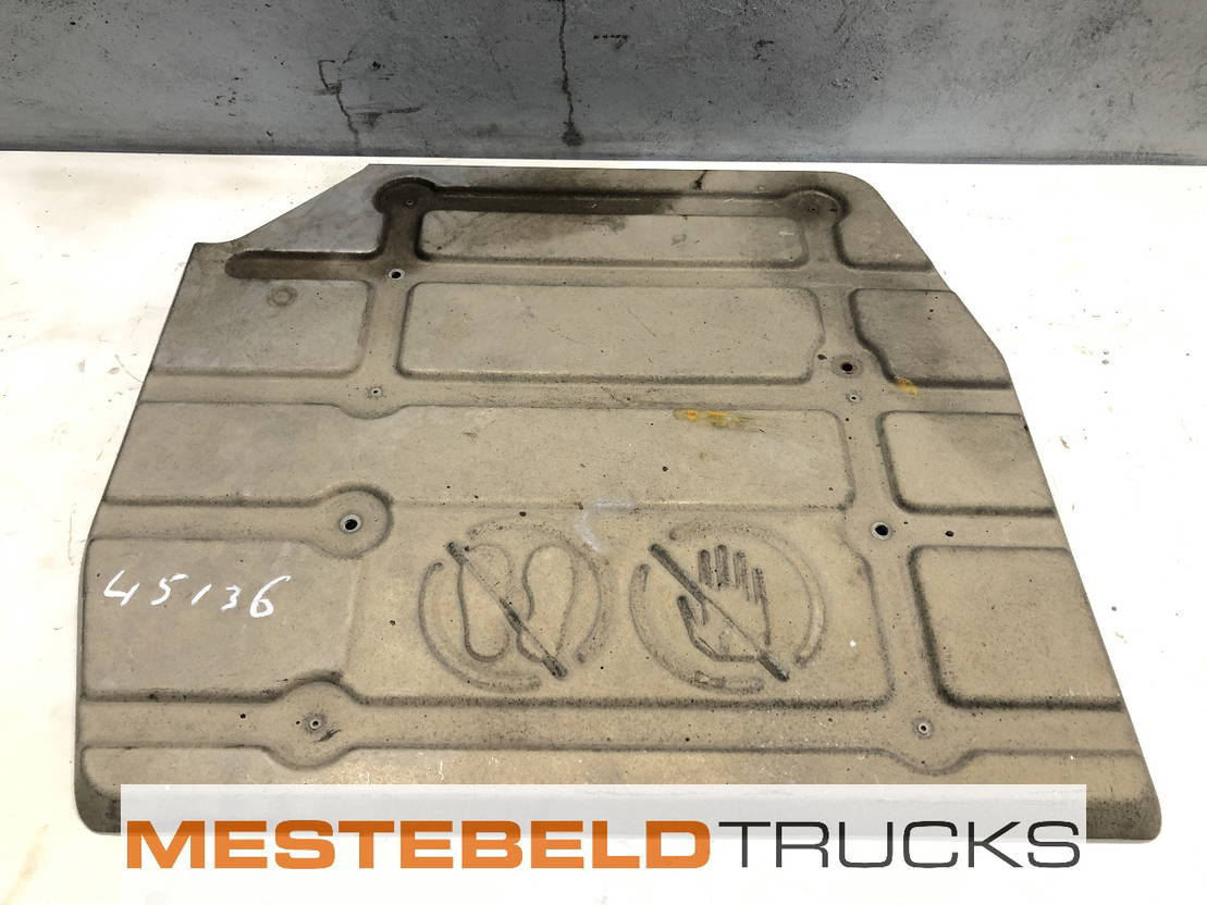 Volvo Hitteschild uitlaat - Système d'échappement pour Camion: photos 1 Volvo Hitteschild uitlaat - Système d'échappement pour Camion: photos 1