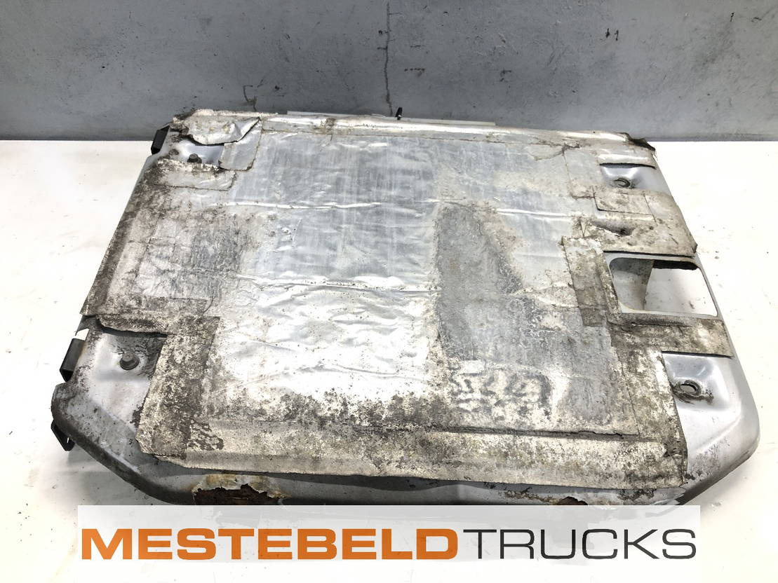 Volvo Hitteschild uitlaat - Système d'échappement pour Camion: photos 1 Volvo Hitteschild uitlaat - Système d'échappement pour Camion: photos 1