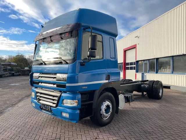 DAF CF 85.430 Manual gear Euro 4 - Châssis cabine: photos 3 DAF CF 85.430 Manual gear Euro 4 - Châssis cabine: photos 3