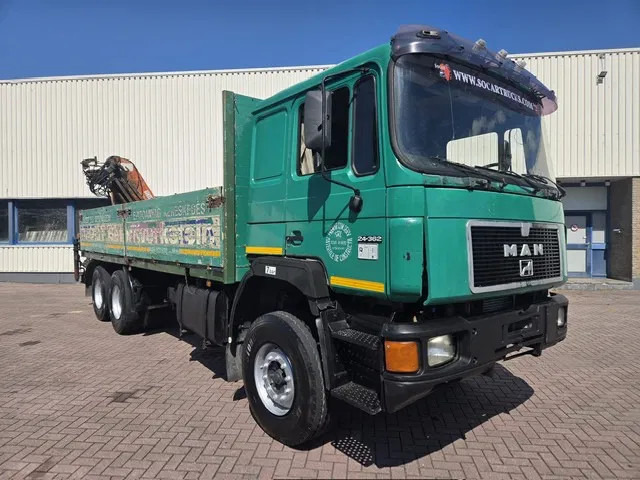 MAN 26.362 6x4 Full spring Euro 2 - Camion plateau, Camion grue: photos 2 MAN 26.362 6x4 Full spring Euro 2 - Camion plateau, Camion grue: photos 2