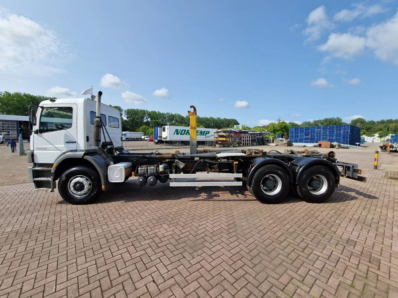 Mercedes-Benz Atego 2628 6x4 Euro 3 Manual Gear full steel suspension - Camion ampliroll: photos 5 Mercedes-Benz Atego 2628 6x4 Euro 3 Manual Gear full steel suspension - Camion ampliroll: photos 5