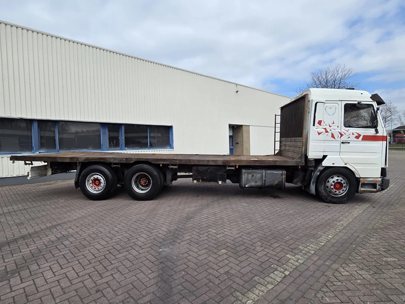 Scania 113 380 8 Tires 6x2 - Camion plateau: photos 2 Scania 113 380 8 Tires 6x2 - Camion plateau: photos 2
