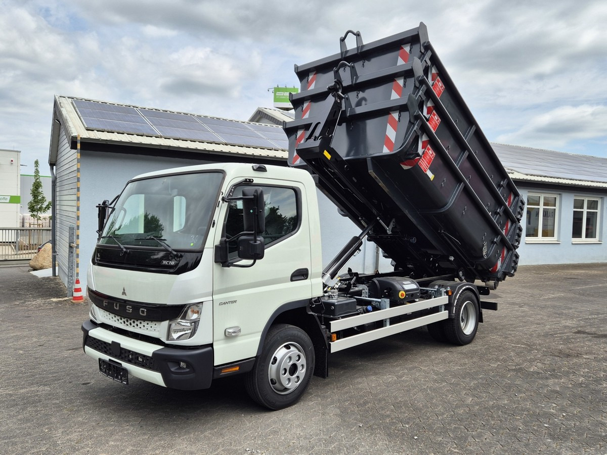 FUSO FUSO 9C18 40km/h City Abrollkipper WLF Swiss CH - Camion ampliroll: photos 1 FUSO FUSO 9C18 40km/h City Abrollkipper WLF Swiss CH - Camion ampliroll: photos 1