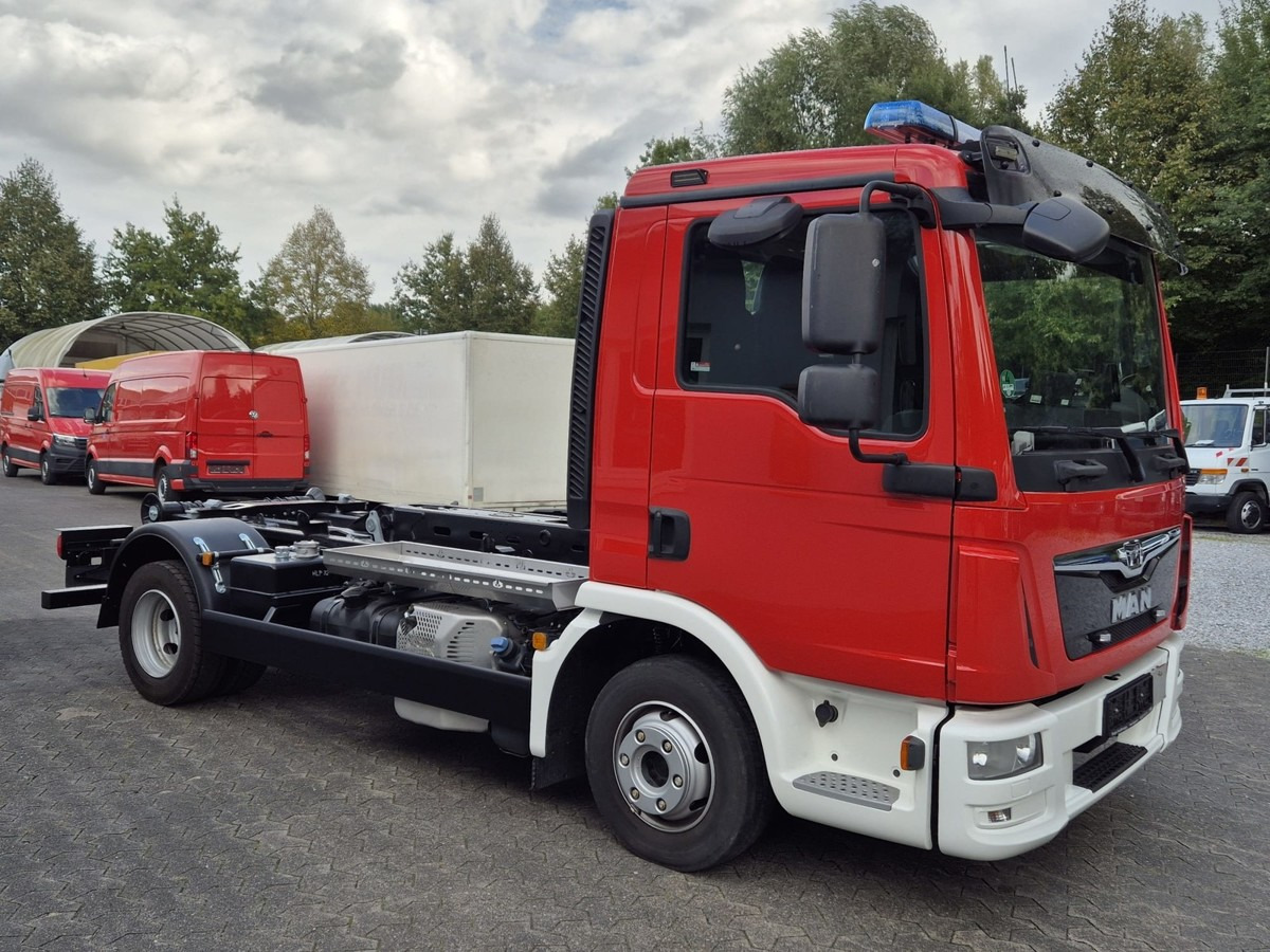 MAN TGL 8.190 Feuerwehrfahrzeug City Abrollkipper - Camion ampliroll: photos 5 MAN TGL 8.190 Feuerwehrfahrzeug City Abrollkipper - Camion ampliroll: photos 5