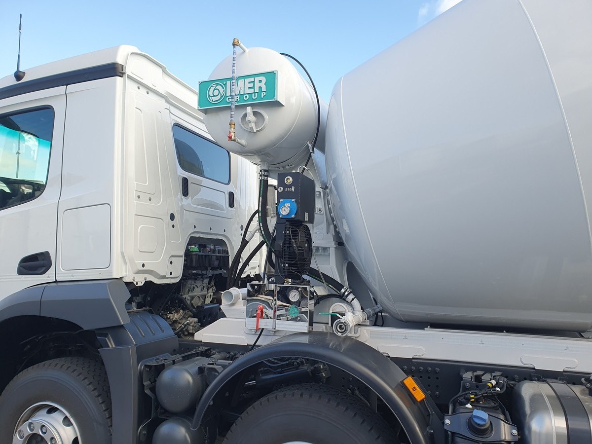 MERCEDES-BENZ Arocs 3740 8x4 Betonmischer IMER ORU LT105 H 10m - Camion malaxeur: photos 5 MERCEDES-BENZ Arocs 3740 8x4 Betonmischer IMER ORU LT105 H 10m - Camion malaxeur: photos 5