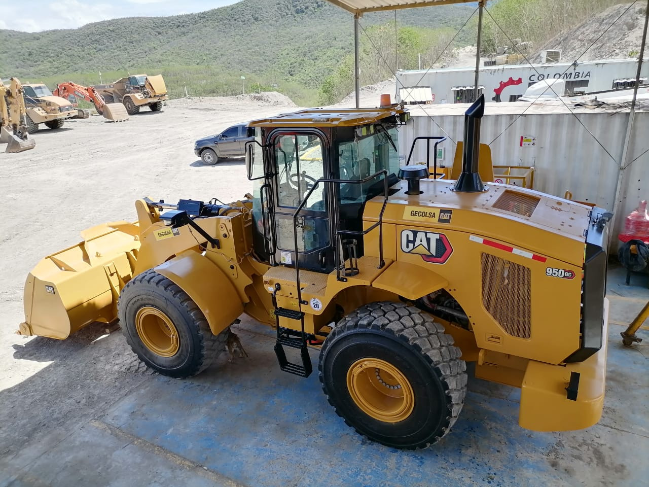 CATERPILLAR 950 GC - Chargeuse sur pneus: photos 2 CATERPILLAR 950 GC - Chargeuse sur pneus: photos 2