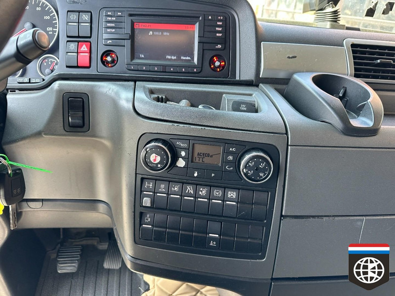 Camion à rideaux coulissants MAN TGX 26.480 RETARDER - NIGHT A/C - 130M3 COMBINATION: photos 16 Camion à rideaux coulissants MAN TGX 26.480 RETARDER - NIGHT A/C - 130M3 COMBINATION: photos 16