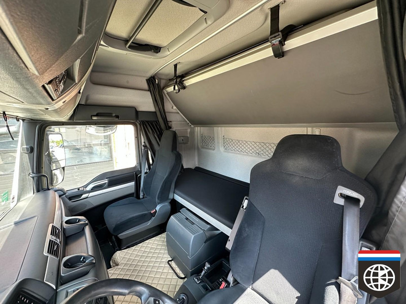 Camion à rideaux coulissants MAN TGX 26.480 RETARDER - NIGHT A/C - 130M3 COMBINATION: photos 13 Camion à rideaux coulissants MAN TGX 26.480 RETARDER - NIGHT A/C - 130M3 COMBINATION: photos 13