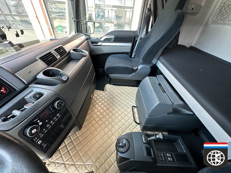 Camion à rideaux coulissants MAN TGX 26.480 RETARDER - NIGHT A/C - 130M3 COMBINATION: photos 15 Camion à rideaux coulissants MAN TGX 26.480 RETARDER - NIGHT A/C - 130M3 COMBINATION: photos 15