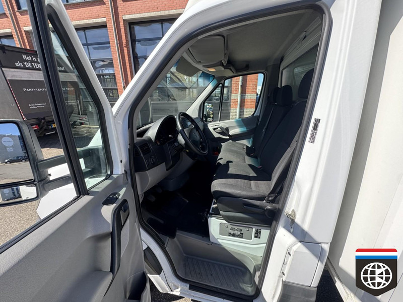 Fourgon grand volume Mercedes-Benz Sprinter 316 CDI 1000kg load capacity - box - tailf lift: photos 12 Fourgon grand volume Mercedes-Benz Sprinter 316 CDI 1000kg load capacity - box - tailf lift: photos 12
