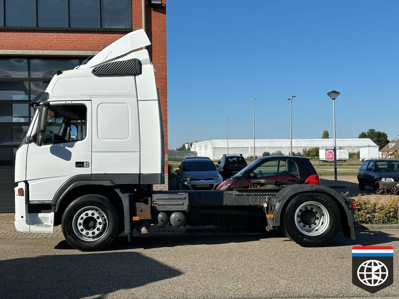 Volvo FM 370 EEV 4X2 NIGHT A/C - AUTOMATIC - EURO 5 - Tracteur routier: photos 3 Volvo FM 370 EEV 4X2 NIGHT A/C - AUTOMATIC - EURO 5 - Tracteur routier: photos 3