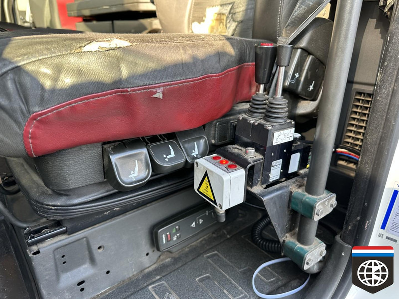 Camion ampliroll Volvo FH 460 - 6x2/4 - VDL HOOKLIFT: photos 11 Camion ampliroll Volvo FH 460 - 6x2/4 - VDL HOOKLIFT: photos 11