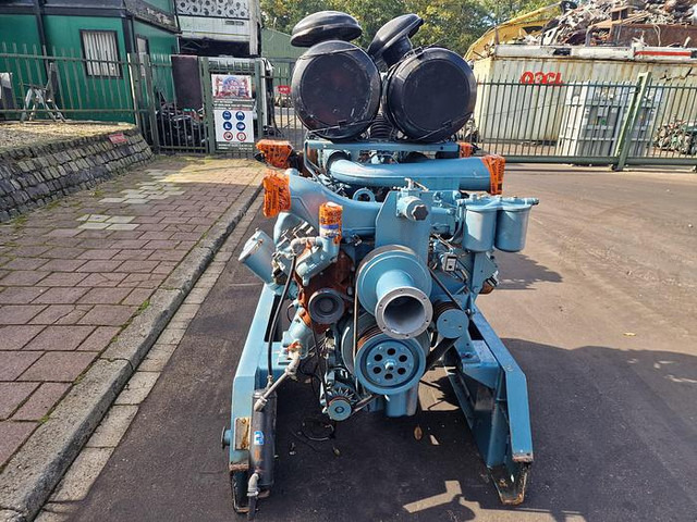 MAN D2840LE21 - Moteur: photos 4 MAN D2840LE21 - Moteur: photos 4