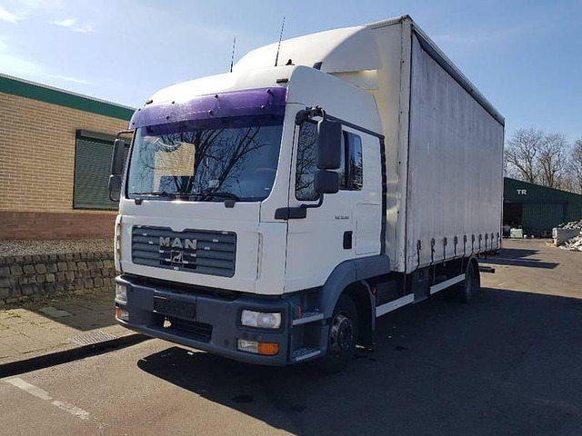 MAN TGL 12.210 4x2 BL - Camion fourgon: photos 1 MAN TGL 12.210 4x2 BL - Camion fourgon: photos 1