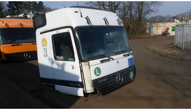 Mercedes-Benz 1835 - Pièces de rechange: photos 5 Mercedes-Benz 1835 - Pièces de rechange: photos 5