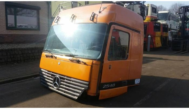 Mercedes-Benz 2540 - Pièces de rechange: photos 4 Mercedes-Benz 2540 - Pièces de rechange: photos 4