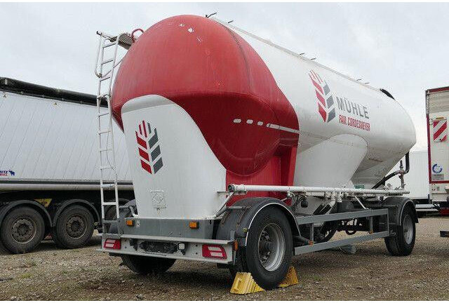 Feldbinder H.EUT 31.2, 31m³, 3 Domdeckel, Alu-Felgen, Luft - Remorque citerne: photos 4 Feldbinder H.EUT 31.2, 31m³, 3 Domdeckel, Alu-Felgen, Luft - Remorque citerne: photos 4