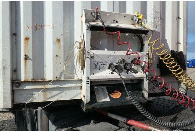 Krone SD, Edscha, Schiebeplane, Zurrösen, Luftfederung - Semi-remorque rideaux coulissants: photos 5 Krone SD, Edscha, Schiebeplane, Zurrösen, Luftfederung - Semi-remorque rideaux coulissants: photos 5