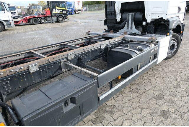 MAN 18.330 TGS 4x2, BDF, LBW 2to., Klima, AHK, Luft - Châssis cabine: photos 4 MAN 18.330 TGS 4x2, BDF, LBW 2to., Klima, AHK, Luft - Châssis cabine: photos 4