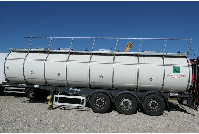 Menci SA 105, Isoliert, Tank aus 2016, 32m³, 4 Kammern - Semi-remorque citerne: photos 3 Menci SA 105, Isoliert, Tank aus 2016, 32m³, 4 Kammern - Semi-remorque citerne: photos 3