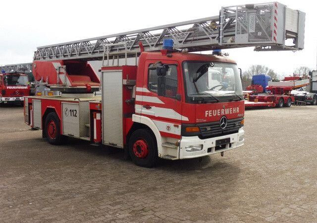 Mercedes-Benz 1528 ATEGO 4x2, Drehleiter DL23-12, Metz, 30m - Camion de pompier: photos 4 Mercedes-Benz 1528 ATEGO 4x2, Drehleiter DL23-12, Metz, 30m - Camion de pompier: photos 4