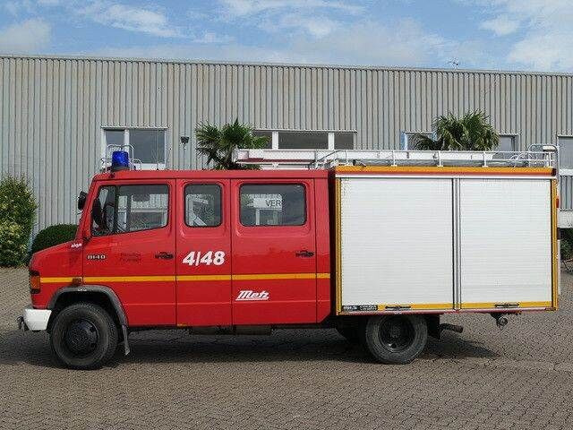 Mercedes-Benz 814 D/Feuerwehr/Metz/Wassertank/Pumpe - Camion de pompier: photos 5 Mercedes-Benz 814 D/Feuerwehr/Metz/Wassertank/Pumpe - Camion de pompier: photos 5
