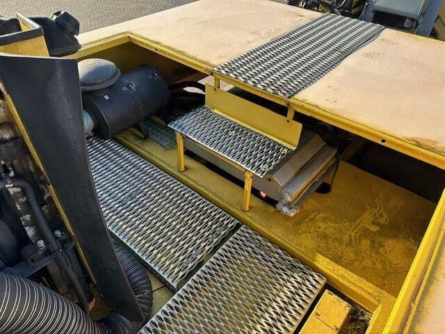 Schmidt CJS 914 Super, Kehrmaschine, Mercedes Motor - Balayeuse de voirie: photos 3 Schmidt CJS 914 Super, Kehrmaschine, Mercedes Motor - Balayeuse de voirie: photos 3