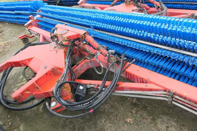 Schmidt CJS 914 Super Walzenbürste, Kehrbesen, 4.2mtr. - Balayeuse de voirie: photos 3 Schmidt CJS 914 Super Walzenbürste, Kehrbesen, 4.2mtr. - Balayeuse de voirie: photos 3